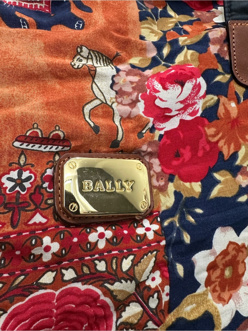 Vintage Bally Elephant Horse Floral Print Large Shoulder Tote - Picture 5 of 16